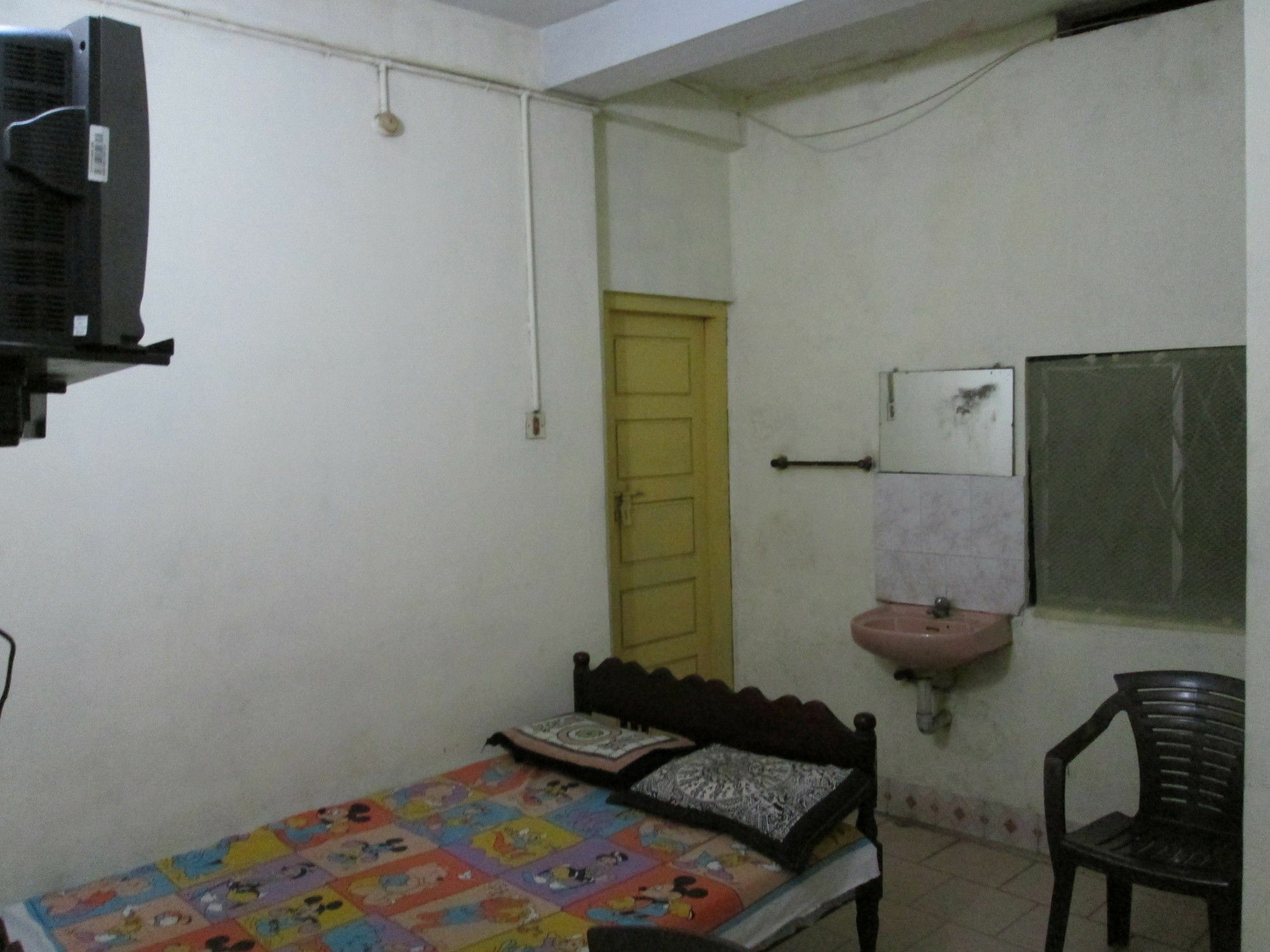 St. Antonys Lodge Kochi Exterior photo
